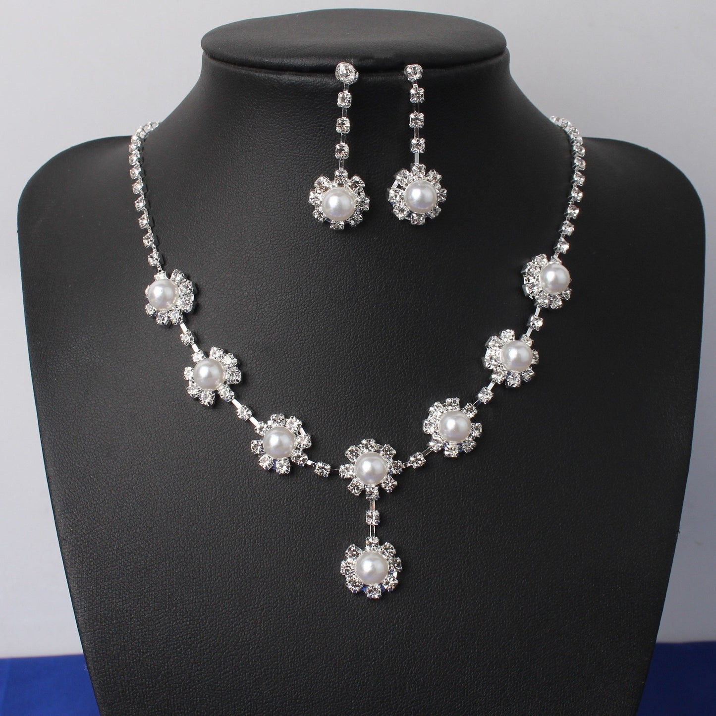 European And American Style Necklace Eardrop Jewelry Suit