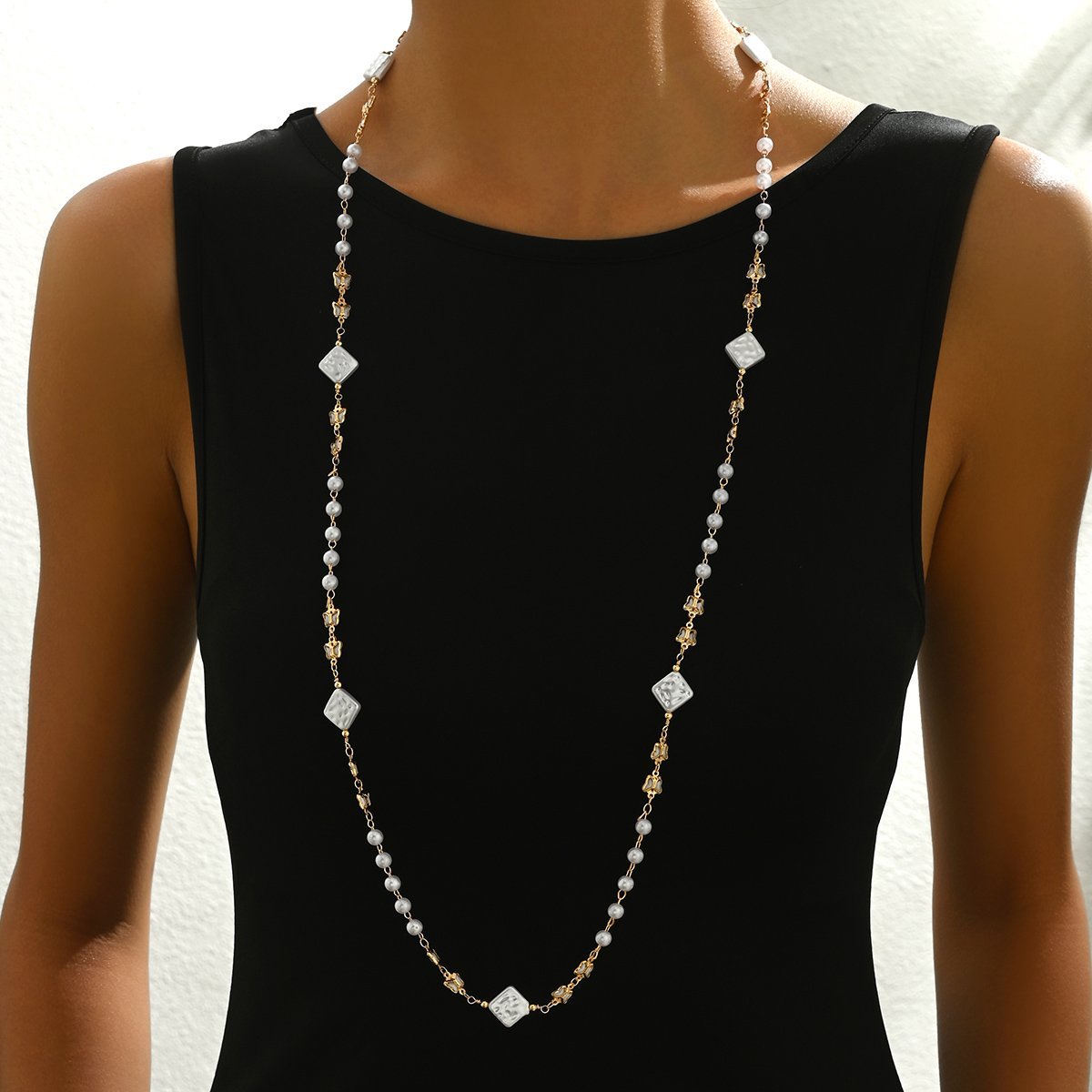 Elegant Double Layer Pearl And Square Bead Necklace - Stylish And Feminine Jewelry For Young Women