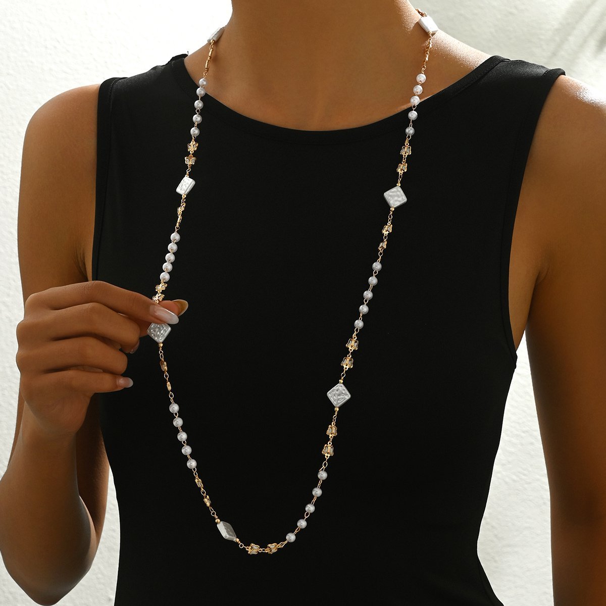 Elegant Double Layer Pearl And Square Bead Necklace - Stylish And Feminine Jewelry For Young Women