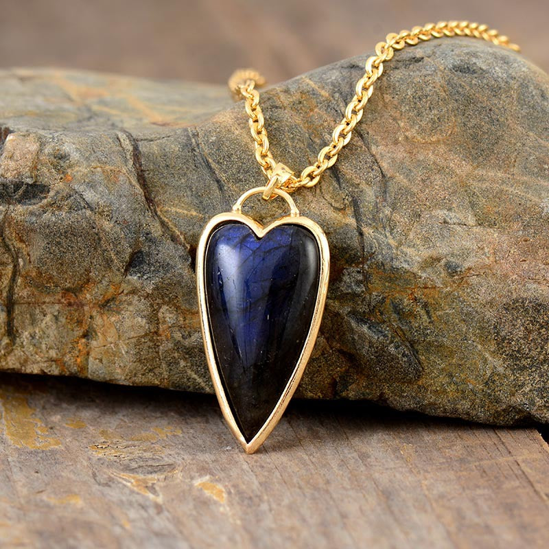 Affordable Luxury Fashion Simple Labradorite Heart Shape Pendant
