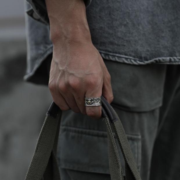Men's Fashion Personality Hollow Out Retro Ring