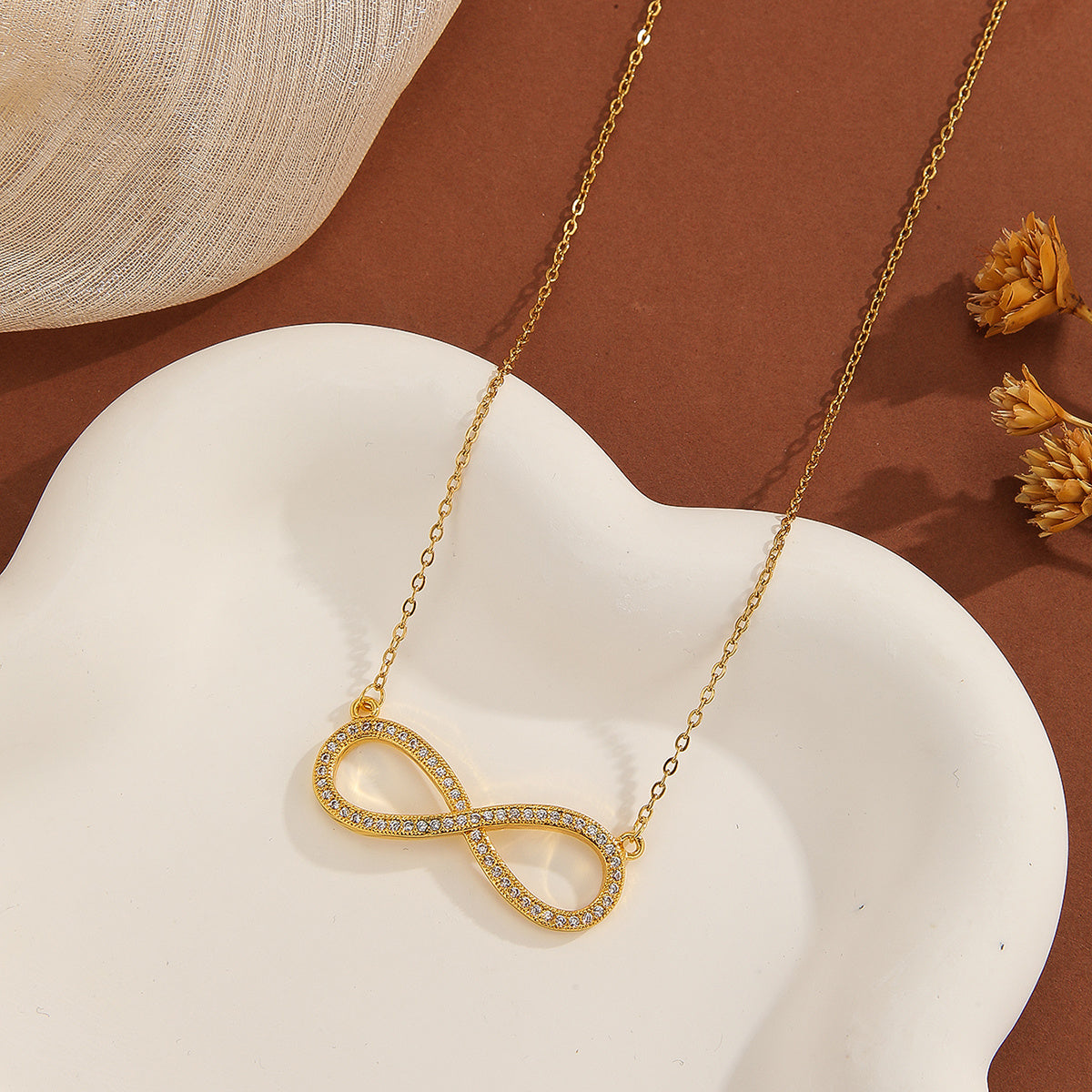 1pcs Simple Exquisite Inlaid Sparkling Diamond Symbol 8,Letter Love Pendant Necklace, Suitable For Women's Daily Wear, A Holiday Gift For Wives And Mothers